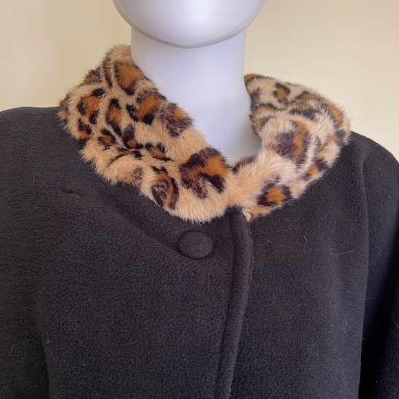 MIXIT Fleece Wrap Cape W/Faux Fur Trim. One Size. P10/A1650 - Picture 2 of 7